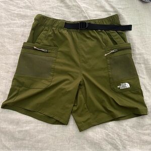 Small green Northface pathfinder shorts